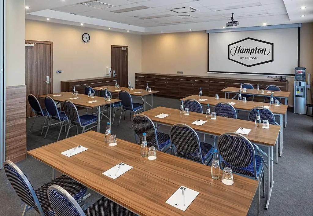 מלון Hampton By Hilton Minsk City Centre