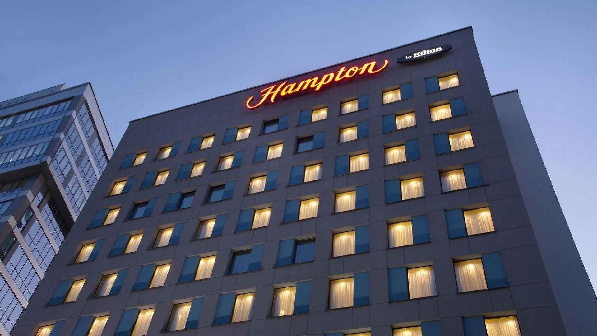 מלון Hampton By Hilton Minsk City Centre