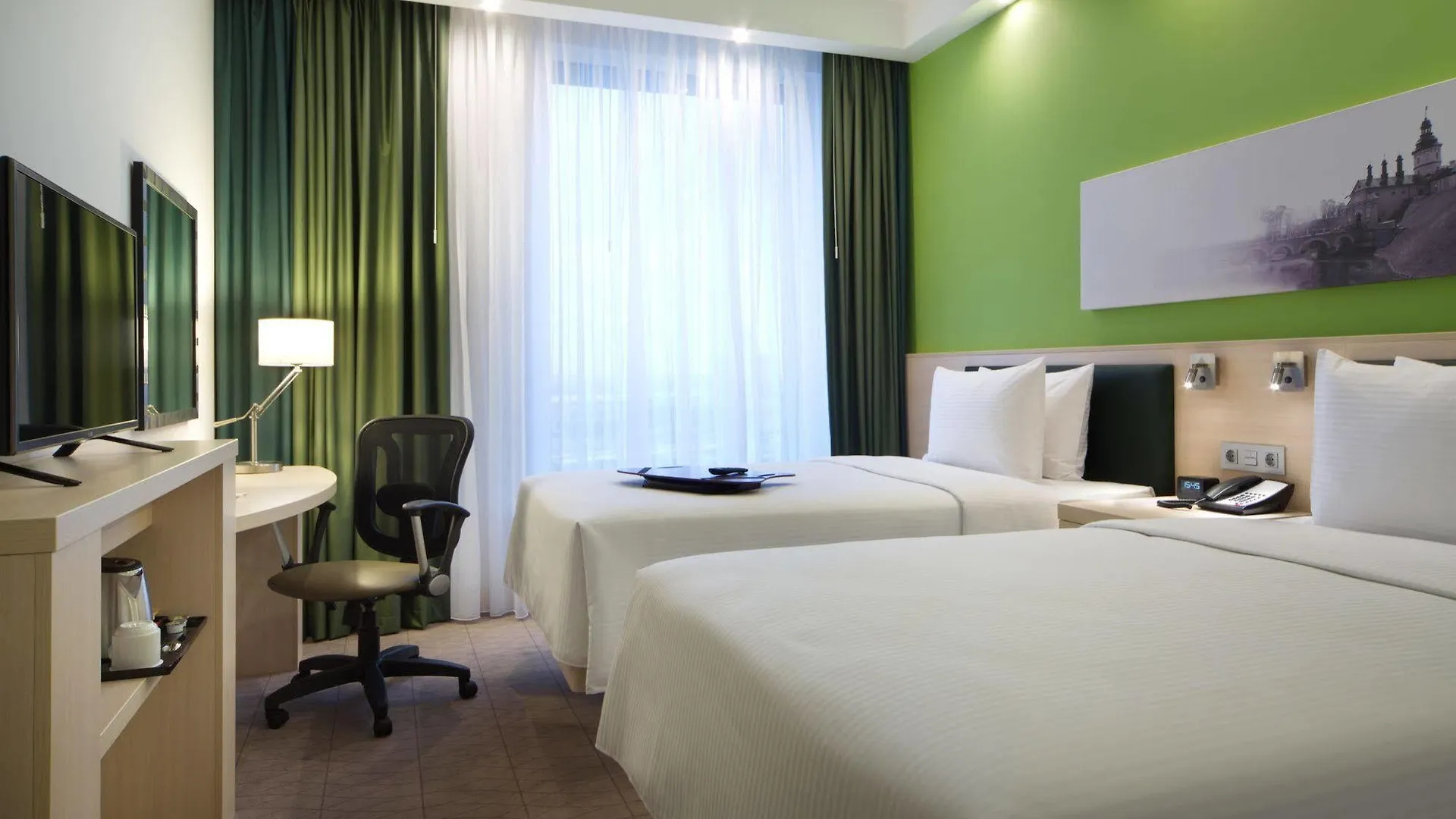 מלון Hampton By Hilton Minsk City Centre