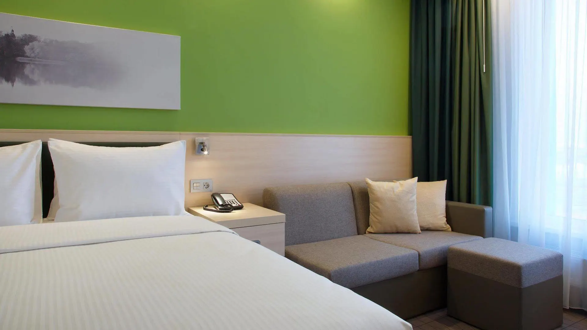 Hotel Hampton By Hilton Minsk City Centre