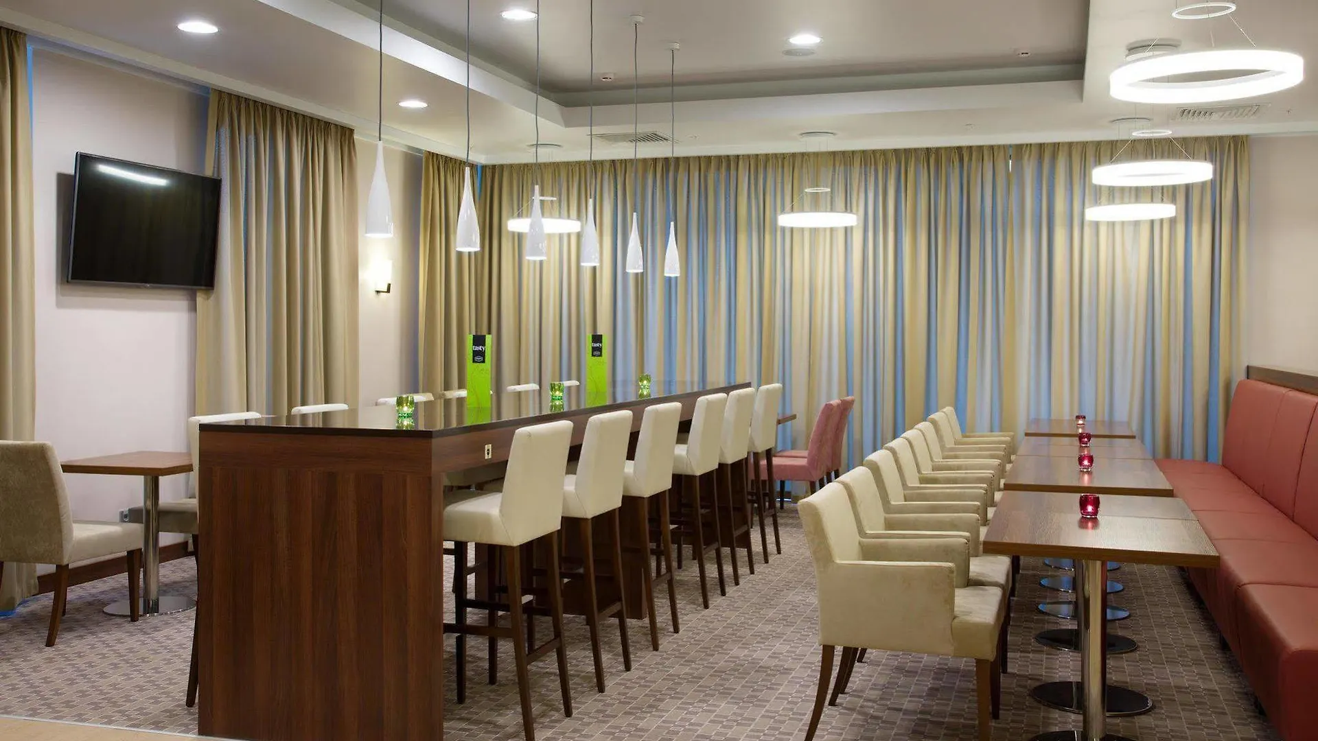 Hampton By Hilton Minsk City Centre 3*,