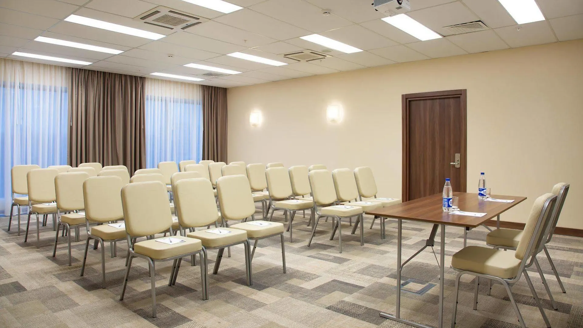 Hotel Hampton By Hilton Minsk City Centre