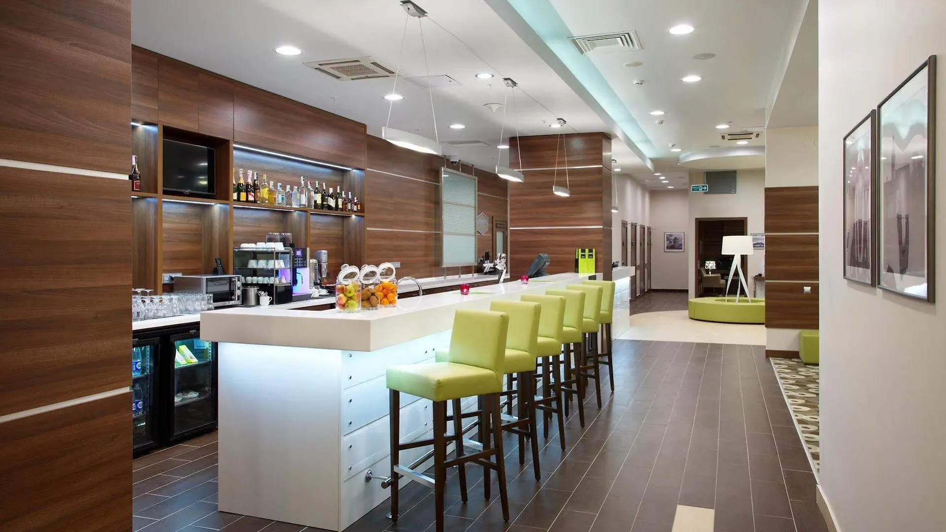 Hampton By Hilton Minsk City Centre 3*,